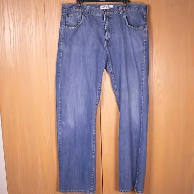 Tommy Hilfiger Relaxed Freedom Jeans Mens 38x34 Mid Rise Med Wash Straight Leg • $10