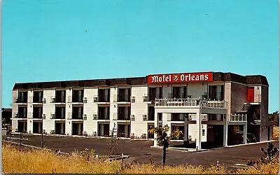 Motel Orleans Medford OR Exterior Alba Drive Oregon Postcard P3 • $7.59