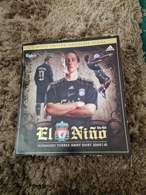 £160 • Buy Liverpool FC El Nino Signed Torres Tshirt 2009/10 Size L