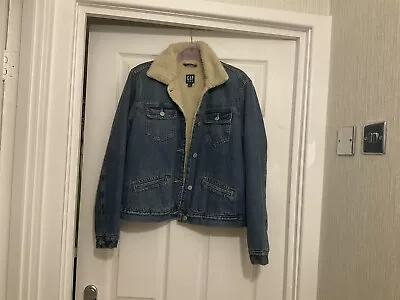 Never Worn Gap Denim Jacket With Fluffy Lining Size Medium • £15