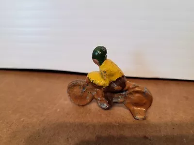 NICE  VINTAGE LEAD MOTORCYCLE With RIDER • $9.95