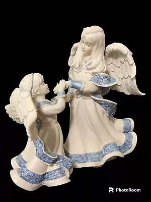 Sarah’s Angels Figurine  Helen  04284 Mind Springs 2004 6.5  X 4  X 6  Resin • $18.91