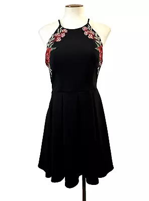 B.Darlin Mini Dress 11/12 Black Sleeveless Embroidered Flowers Padded Zip Party • $17.99