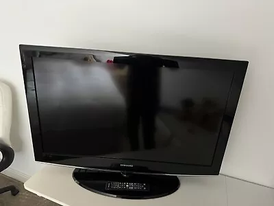 A Used Samsung 40 Inch LED TV • £60