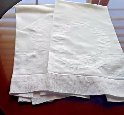 Pair VIntage White Linen Huck Hand Towels With Damask Pattern • $16