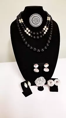 Lot Of Vintage Estate Black And Silver Jewelry Necklaces Brooch Earrings • $1