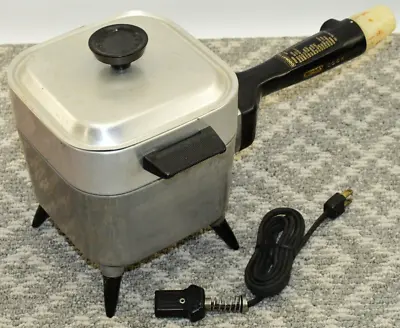 Vintage NESCO COOKRYTE Square Electric Fryer Variable Temperature Control 5402 • $64.88