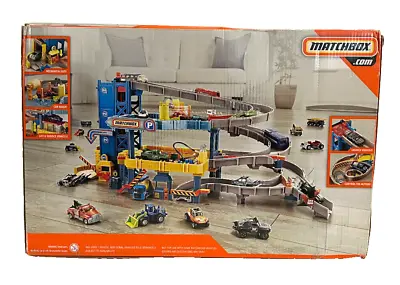 Matchbox 4 Level Garage Play Set Sealed New Damaged Box 2018 Edition • $37.99