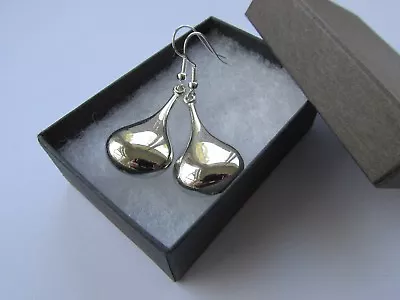 Handmade Elongated Puffed Silver Gloss Teardrop Droplet Dangle Pendant Earrings • £4.99