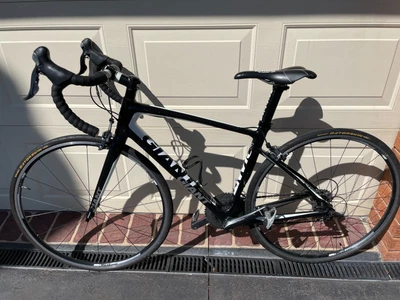 $900 • Buy Giant Defy Advanced 2