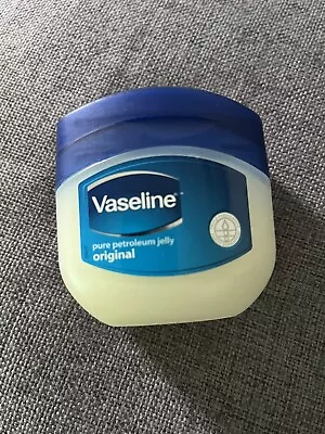 Vaseline Pure Petroleum Jelly - 100ml • £0.99