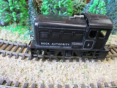 Triang/Hornby - Oo Gauge - 0-4-0 - Dock Shunter -  No.3 In Black Livery - P232 • £12.50