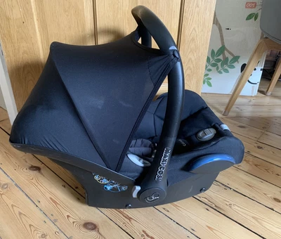 £30 • Buy Maxi-cosi Car Seat With Rain Cover