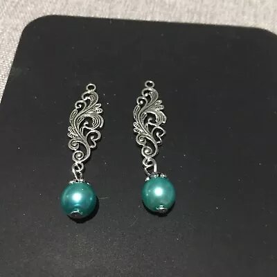 2 Green Coloured Bead Charms Make Earrings Jewellery And Crafts • £1