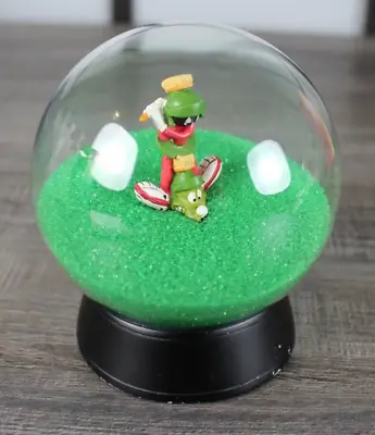 1997 Warner Brothers Marvin The Martian Golfing Sand Globe K-9 Golf Green 4  • $25