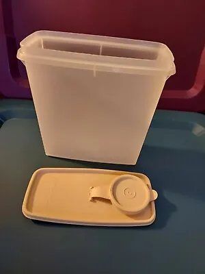 Vintage Tupperware Cereal Keeper 469-14 Storage Container With Beige Lid • $7