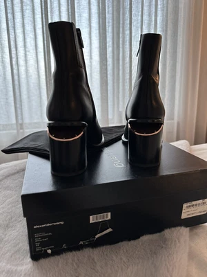 $185 • Buy Alexander Wang Anna Boots, Size 39