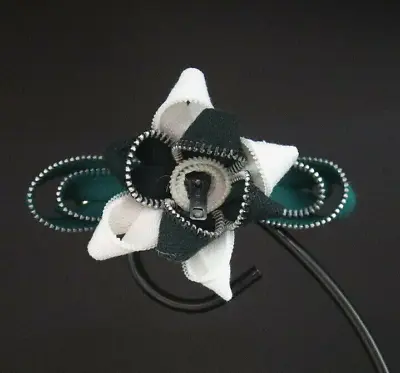 Barrette Hand Made French Hair Clip Zipper Flower White Black Green 4 X2.5   Lge • $3.50