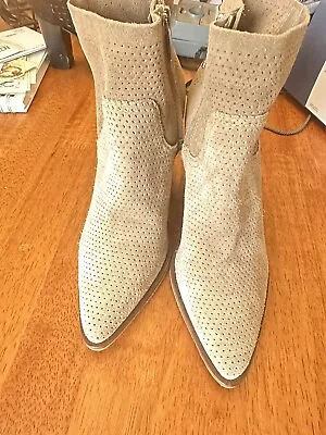 Vince Camuto Women's Bootie Size 6 Taupe Suede Block Heel • $25.99