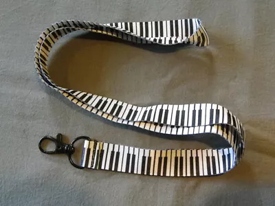 Piano Note Music Key Floor Mats Solfège Guitar Tour N Eck Keyring Straps Badge • $5.64