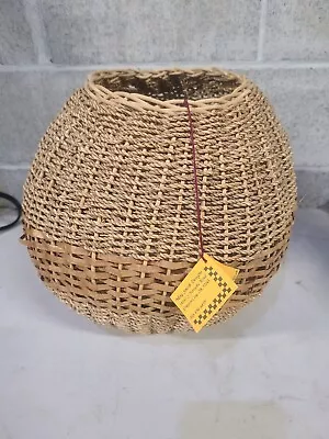 VINTAGE Mike Smith BASKET Pacific Northwest Artist Reed Seagrass Cedar Bark • $37.50