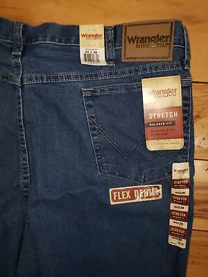 Mens Wrangler Rugged Wear Denim Blue Jeans Flex Stretch New NWT Size 44 X 28 • $19.99