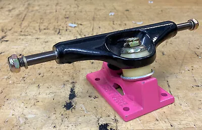 Single VENTURE Skateboard TRUCK • $25