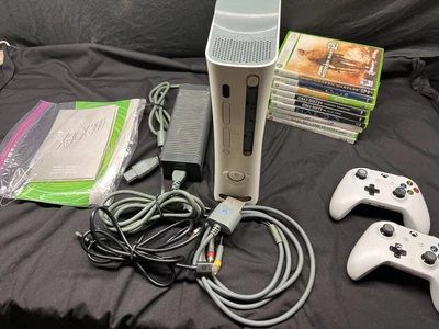 $59.95 • Buy Genuine Microsoft Xbox 360 Console Games, Controllers, Cords Works Tray Stuck.