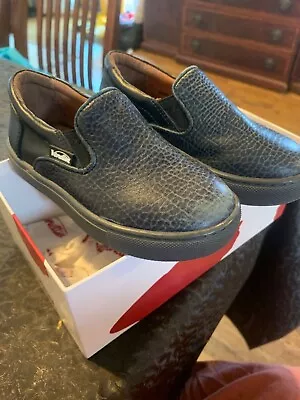 Venettini Boys Navy Sneakers Size 25 • $40