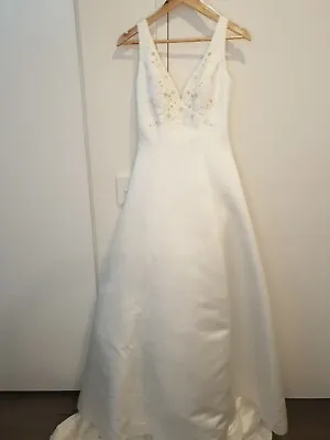 $99 • Buy Angeline Ivory Satin Beaded V Neck A Line Wedding Dress Size 10