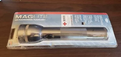 Maglite Heavy-Duty Incandescent Gray 2-Cell D Flashlight- Made 2004 Brand New • $34.95