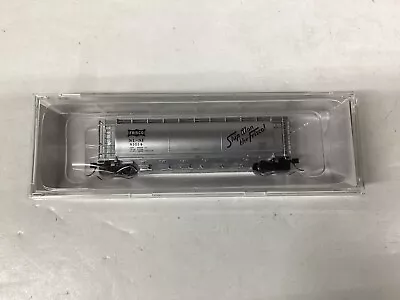 Bowser #17144 N Scale “Frisco” PS-2600  2 Bay Covered Hopper Rd. #81014 • $30.95