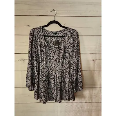Torrid Womens Fit And Flare Crinkle Gauze Top Gray Pink Animal Print 00/10 New • $28