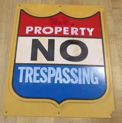 Vintage US Property No Trespassing Plastic Sign (r) • $29.99