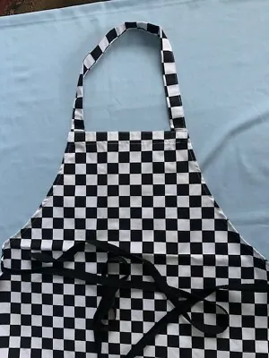 CHEQUERED JUNIOR MASTER CHEF KIDS APRON - 58cm WIDE  X 74cm LONG • £10