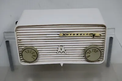 Vintage Motorola AM Tube Desktop Radio 5T21W - Works Great • $39.99