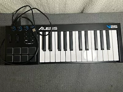 Alesis V25 - 25-Key USB MIDI Keyboard W/ USB Cable • $50