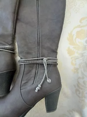 £12 • Buy Pavers Ladies Knee High Boots Size 7