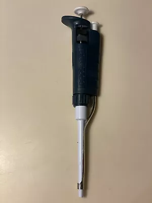 WORKING & CLEAN - GILSON PIPETMAN P200 20-200uL Adjustable Volume Micropipette • $50