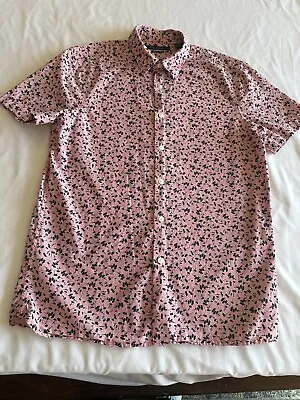 Men’s Perry Ellis Casual Button Down Short Sleeve Shirt Medium Preowned Pink • $7.99