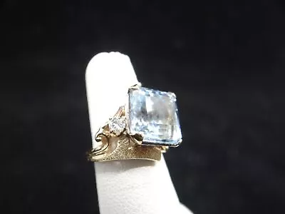 Vintage 14 KT Elegant 9 CT. BLUE TOPAZ & DIAMOND YELLOW 14K GOLD RING SZ 4.5 • $76.13