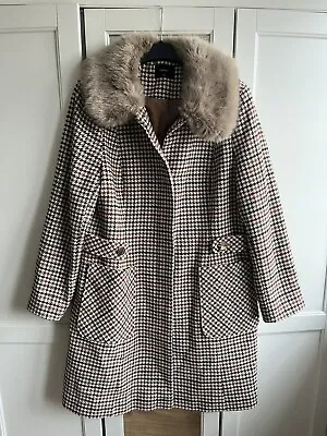 Women’s Matalan Coat Size 18 • £19.99