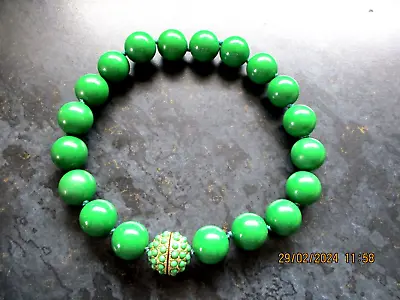 Large Bead Knotted  Green Choker Necklace Gold/Green Magnetic Sphere Clasp    * • £13.50