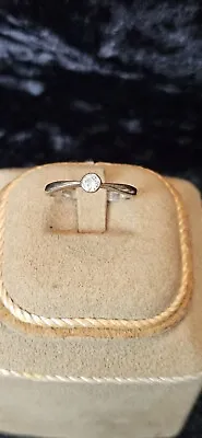 9ct 375 Solid Gold Diamond Engagement Ring • £80