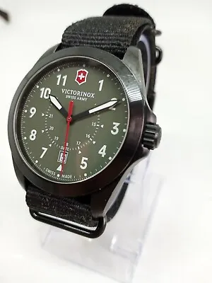 Victorinox Swiss Army Heritage 241972 Men's 40mm Stainless Steel Quartz Watch • $129.99