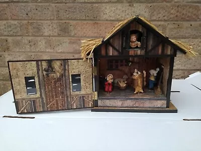 Vintage Musical Nativity Scene Plays  Santa Claus Is Coming To Town  With Light • £36.50