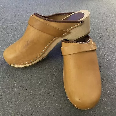 Moheda Toffeln Sweden Womens Wooden Clogs Tan Leather US 7 EU 38 Leather Strap • $39