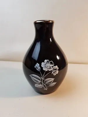  WADE BLACK FROST VASE WITH WHITE FLOWERS 12.5cm Tall • £4.50