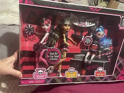 Monster High Fearleading 3 Pack Draculaura Cleo DeNile Ghoulia Yelps NIB NRFB • $350
