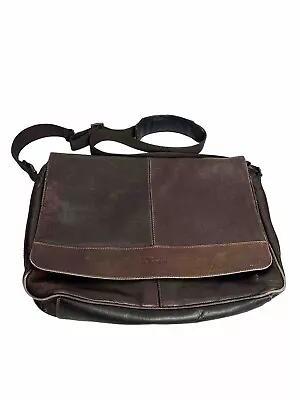 Kenneth Cole REACTION Risky Business Messenger Leather Crossbody Laptop Bag • $35